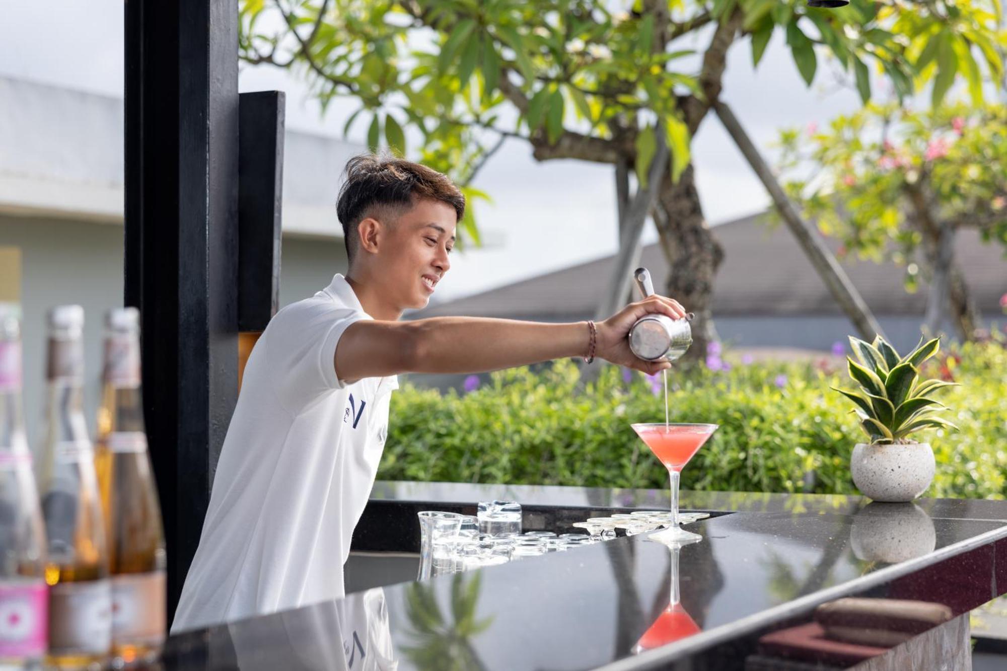 Sevn Legian Hotel Kültér fotó