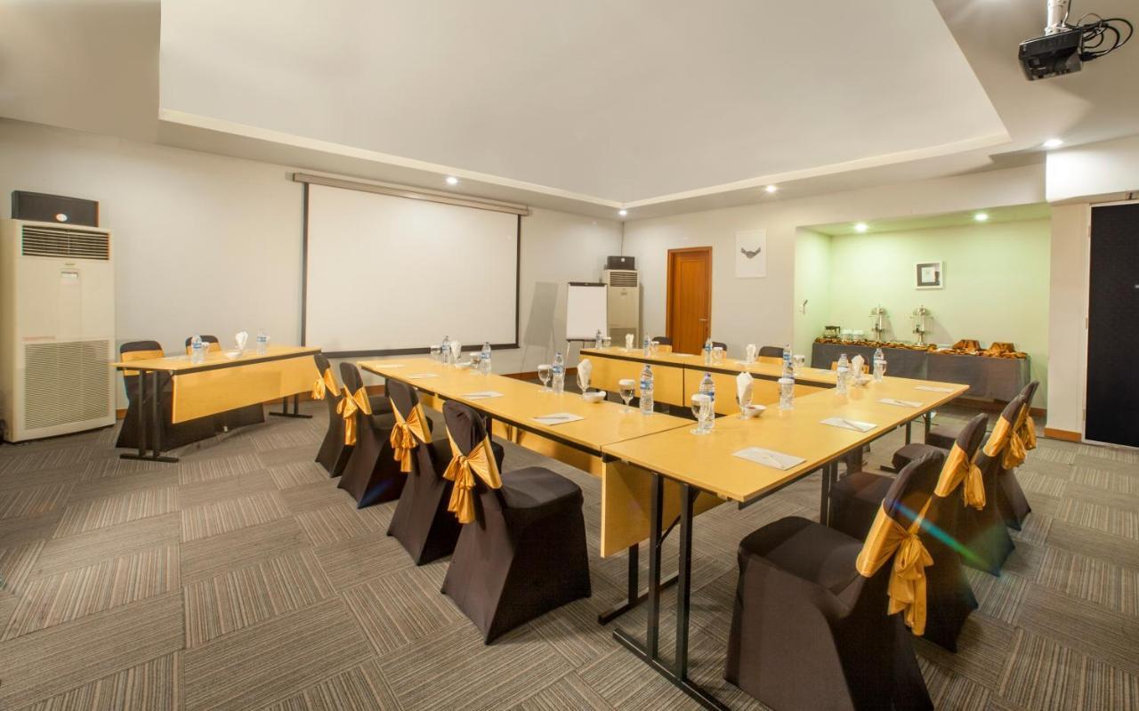 Sevn Legian Hotel Kültér fotó