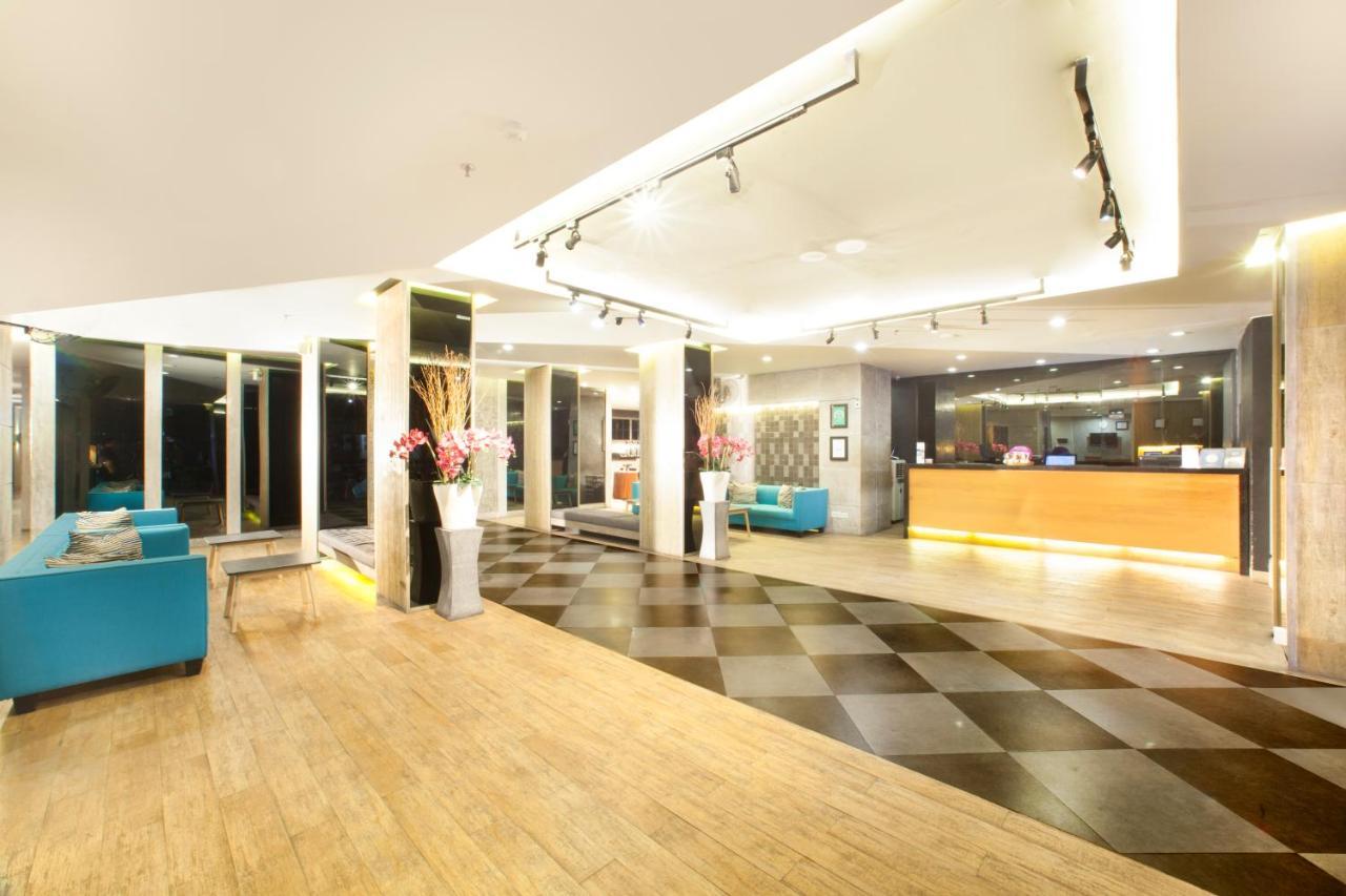 Sevn Legian Hotel Kültér fotó
